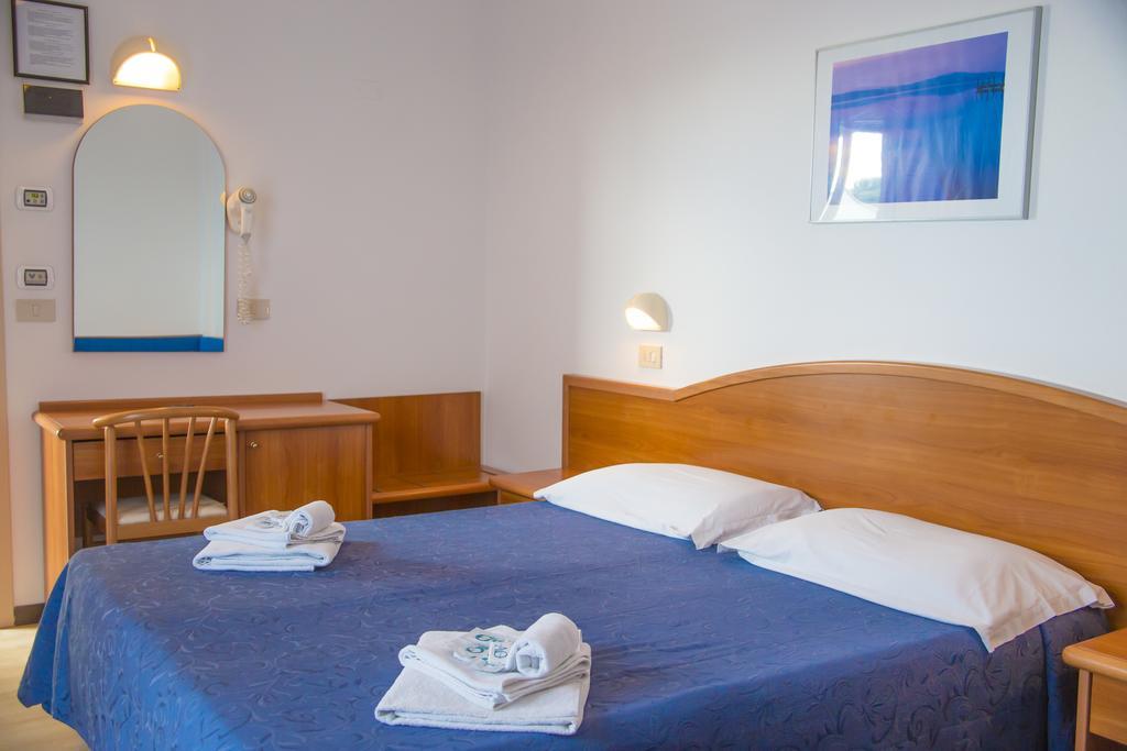 Ciccio Hotel ミザーノ・アドリアーティコ エクステリア 写真
