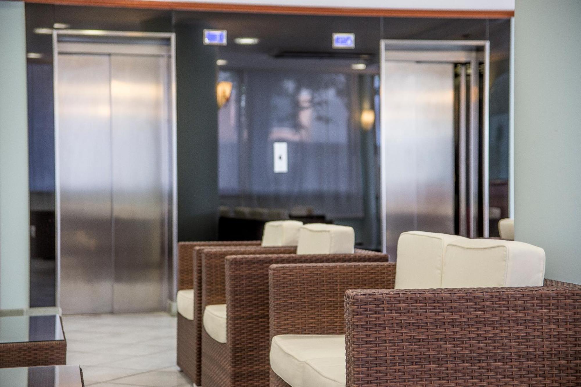 Ciccio Hotel ミザーノ・アドリアーティコ エクステリア 写真